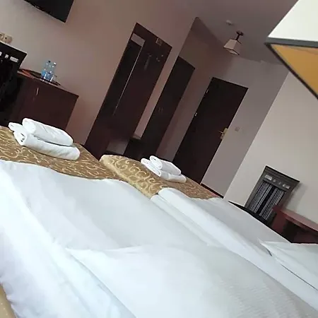 Stara Gorzelnia Готель *