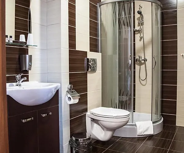 Stara Gorzelnia Hotel *