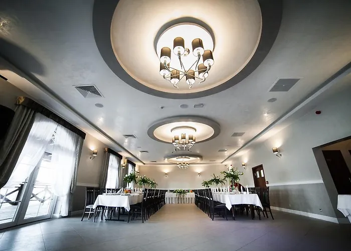 Stara Gorzelnia Hotel *